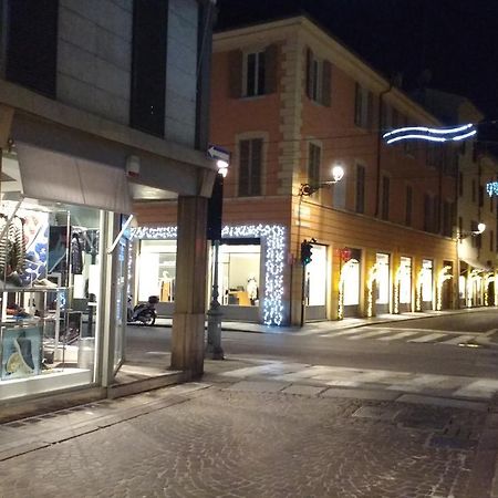 Heart Of Parma Apartment ภายนอก รูปภาพ